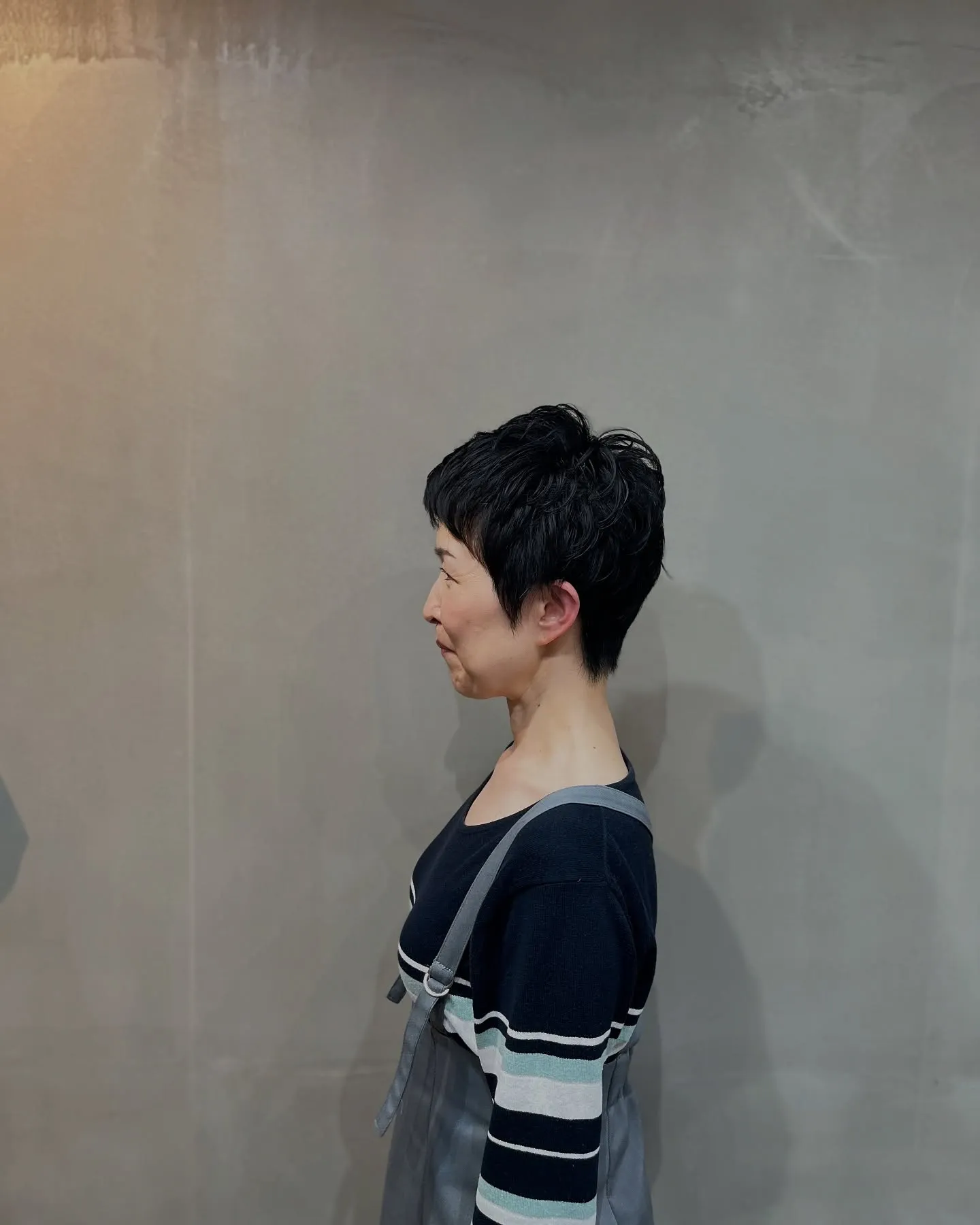【40代・50代｜大人女性のためのベリーショートスタイル｜上...