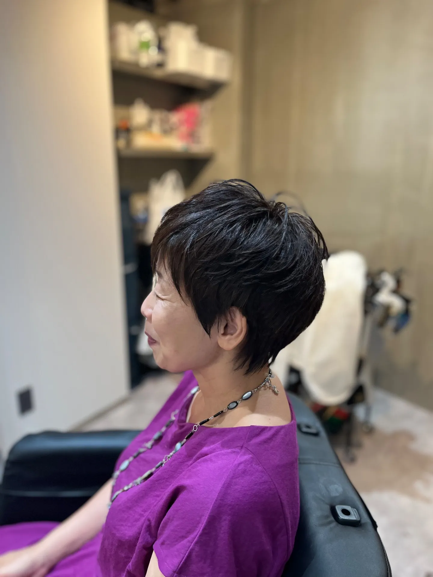 「大人の魅力を引き出す。50代・60代・70代のための上質ベリーショート」|一宮町美容室サイド