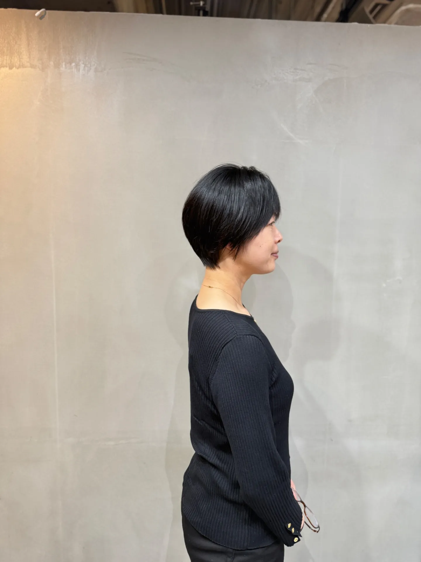 「大人可愛く洗練。40代・50代・60代女性のためのマッシュショート」｜一宮町美容室サイド