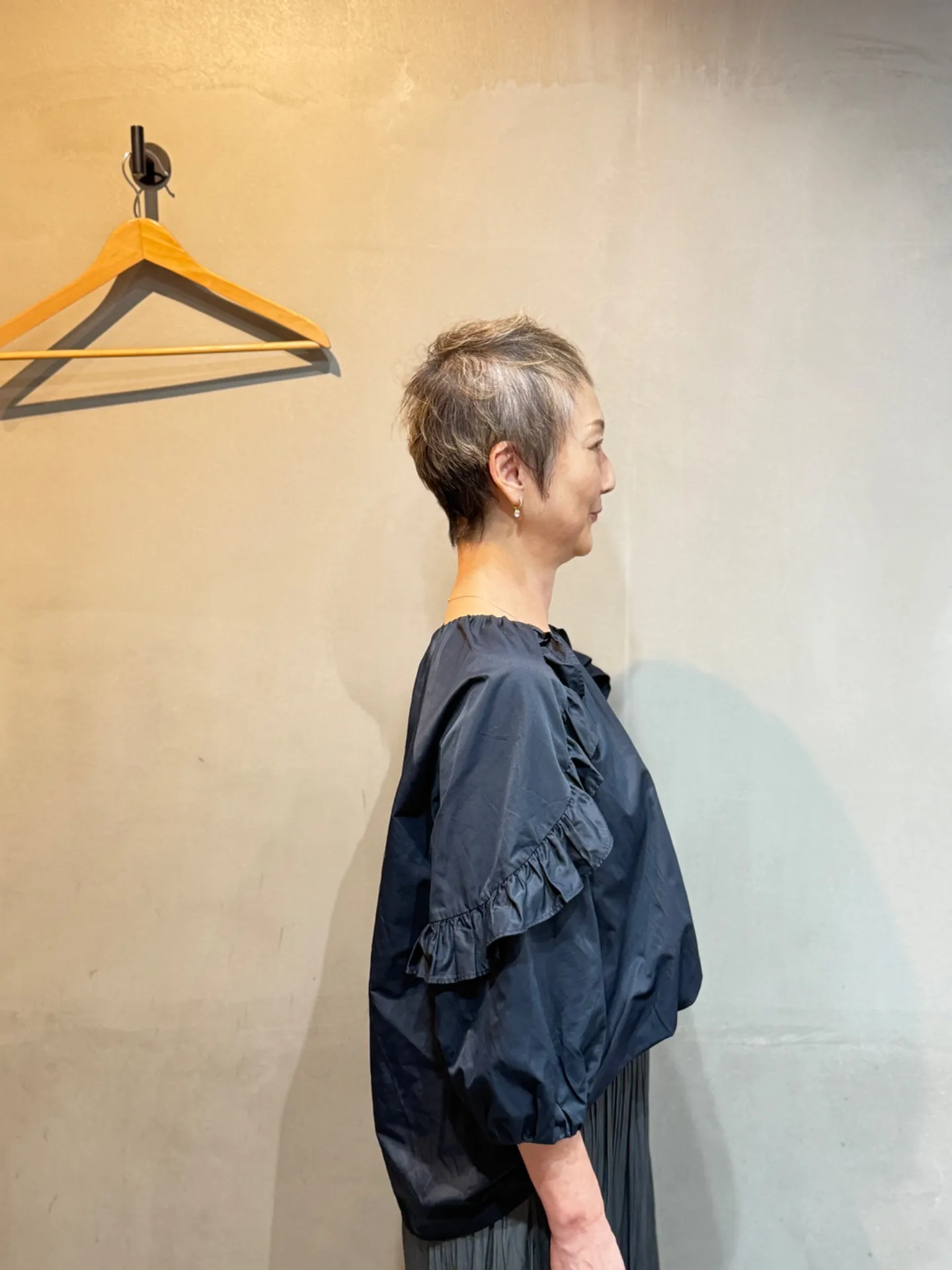 「上品で若々しく。50代・60代・70代女性に似合うベリーショートヘア」一宮美容室shiroサイド