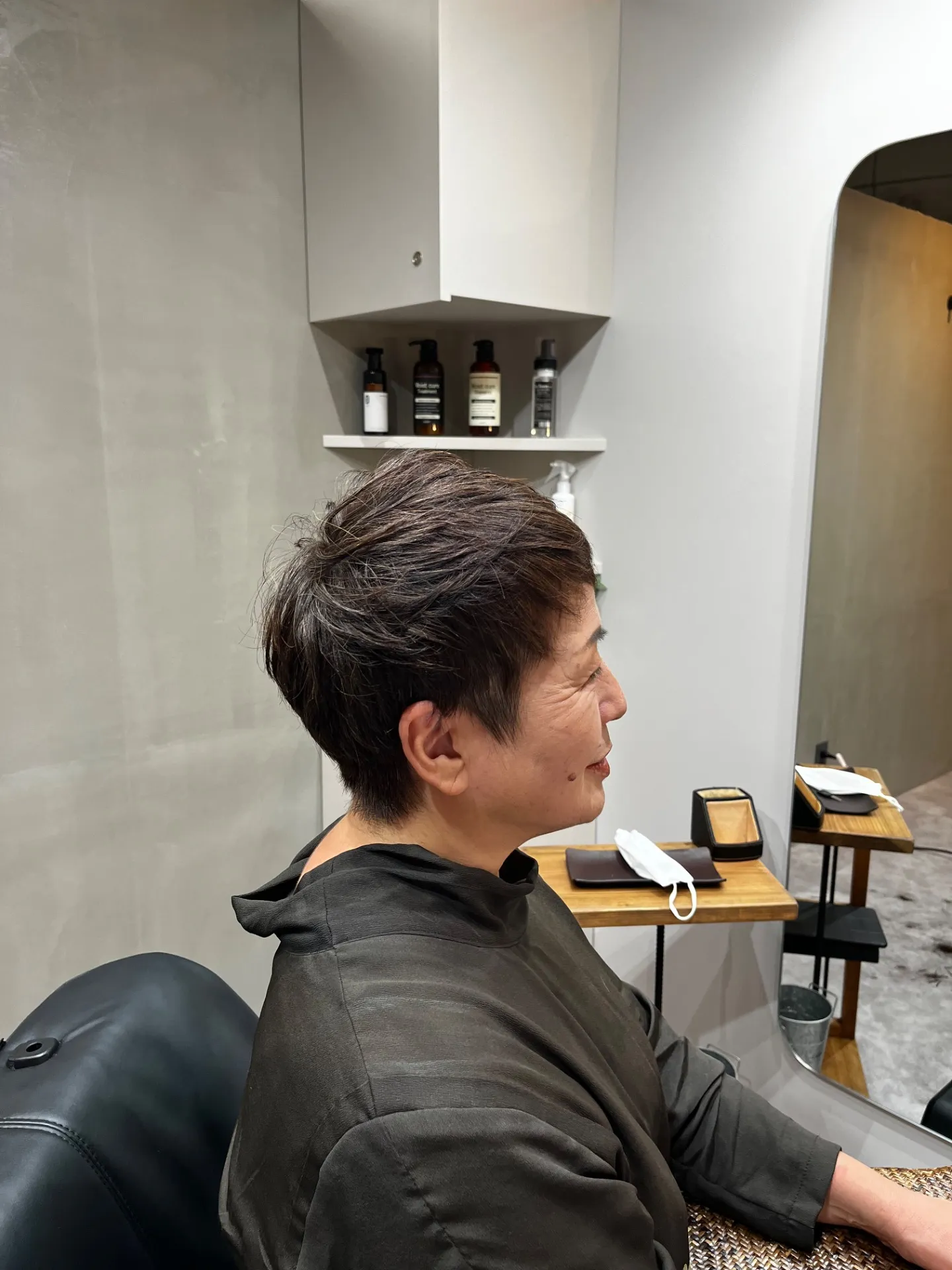 「モードすぎない上品さ。50代・60代・70代女性の2ブロックマッシュショート」一宮町美容院shiroサイド